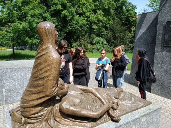 img20230522132602 img20230522132602